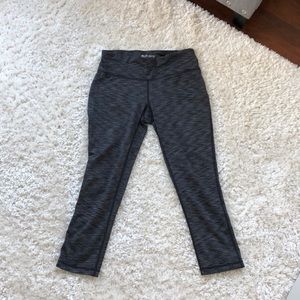 Grey Capri leggings.